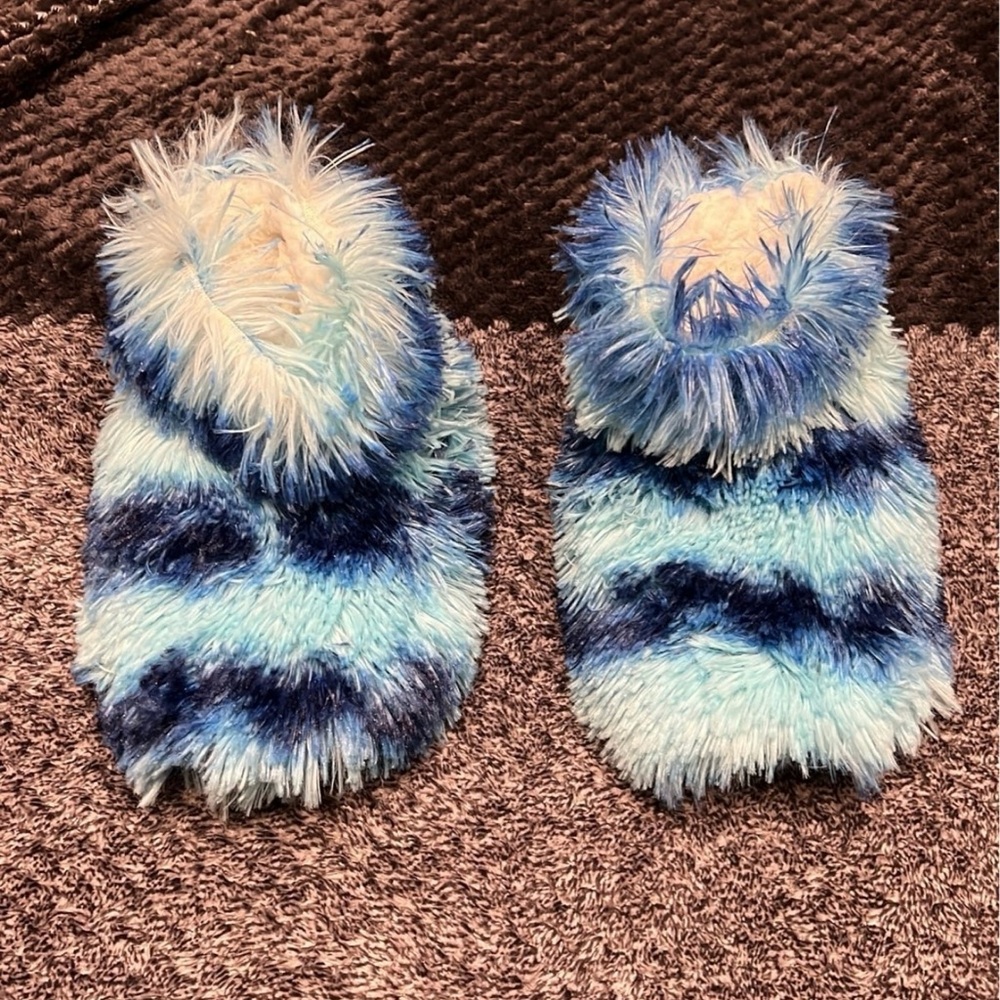 Justice Blue Fuzzy Slipper Booties Kids 1–2 – Cozy Faux Fur